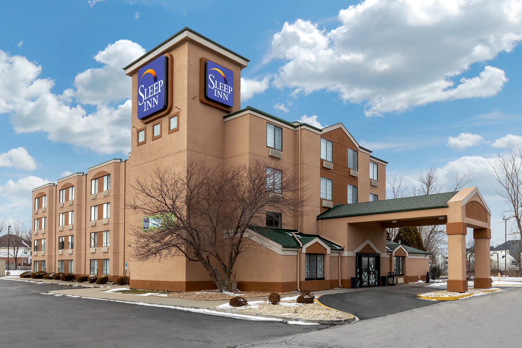 Sleep Inn hotel exterior in Lansing, Illinois